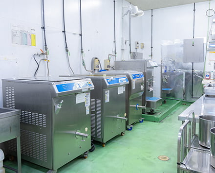 世界基準、イタリア製最新設備の信頼性、常に安定した「最高の一口」を。